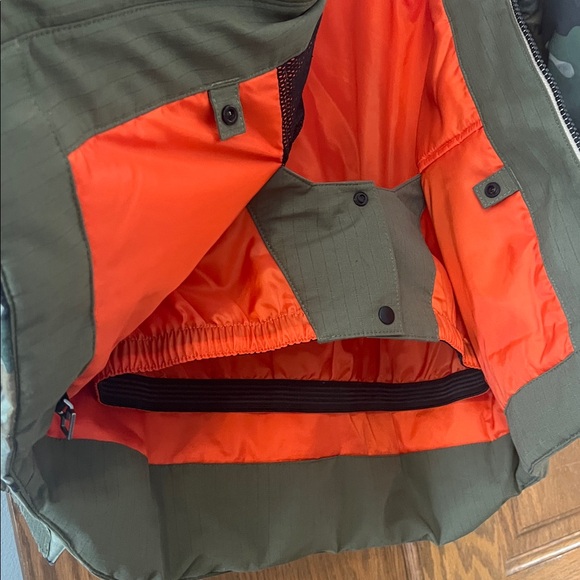 Obermeyer Boys Large Camouflage Hooded Jacket - Picture 11 of 11